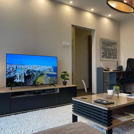 City Edge Hideaway Apartment Nagykanizsa Kültér fotó