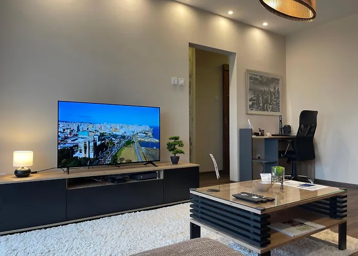 City Edge Hideaway Apartment
