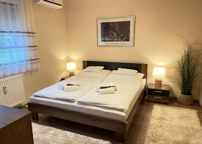 City Edge Hideaway Apartment