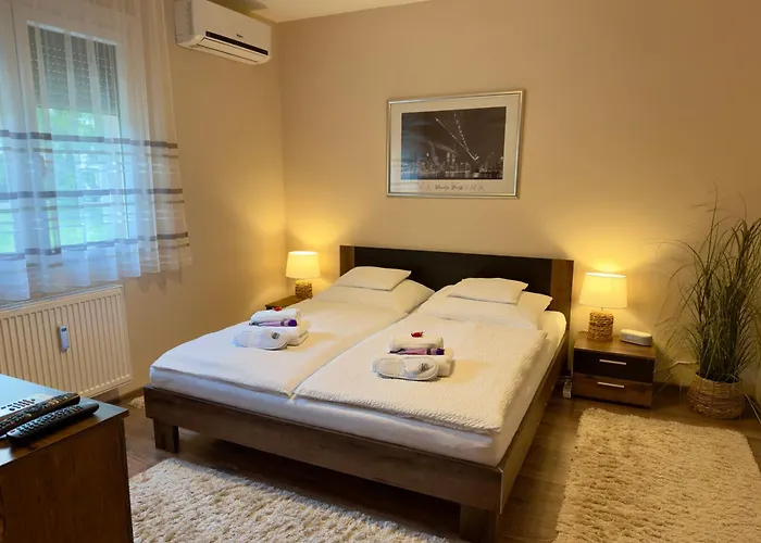 City Edge Hideaway Apartment